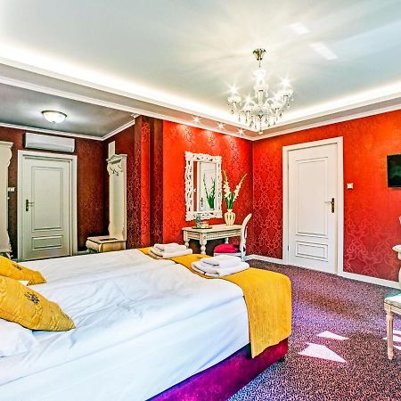 Royal Palace Centrum Bankietowe Sanok Ngoại thất bức ảnh