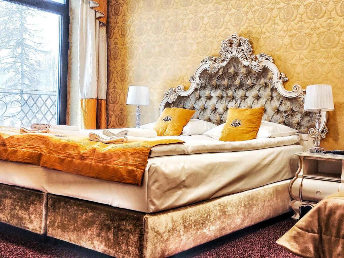 Royal Palace Centrum Bankietowe Sanok Ngoại thất bức ảnh