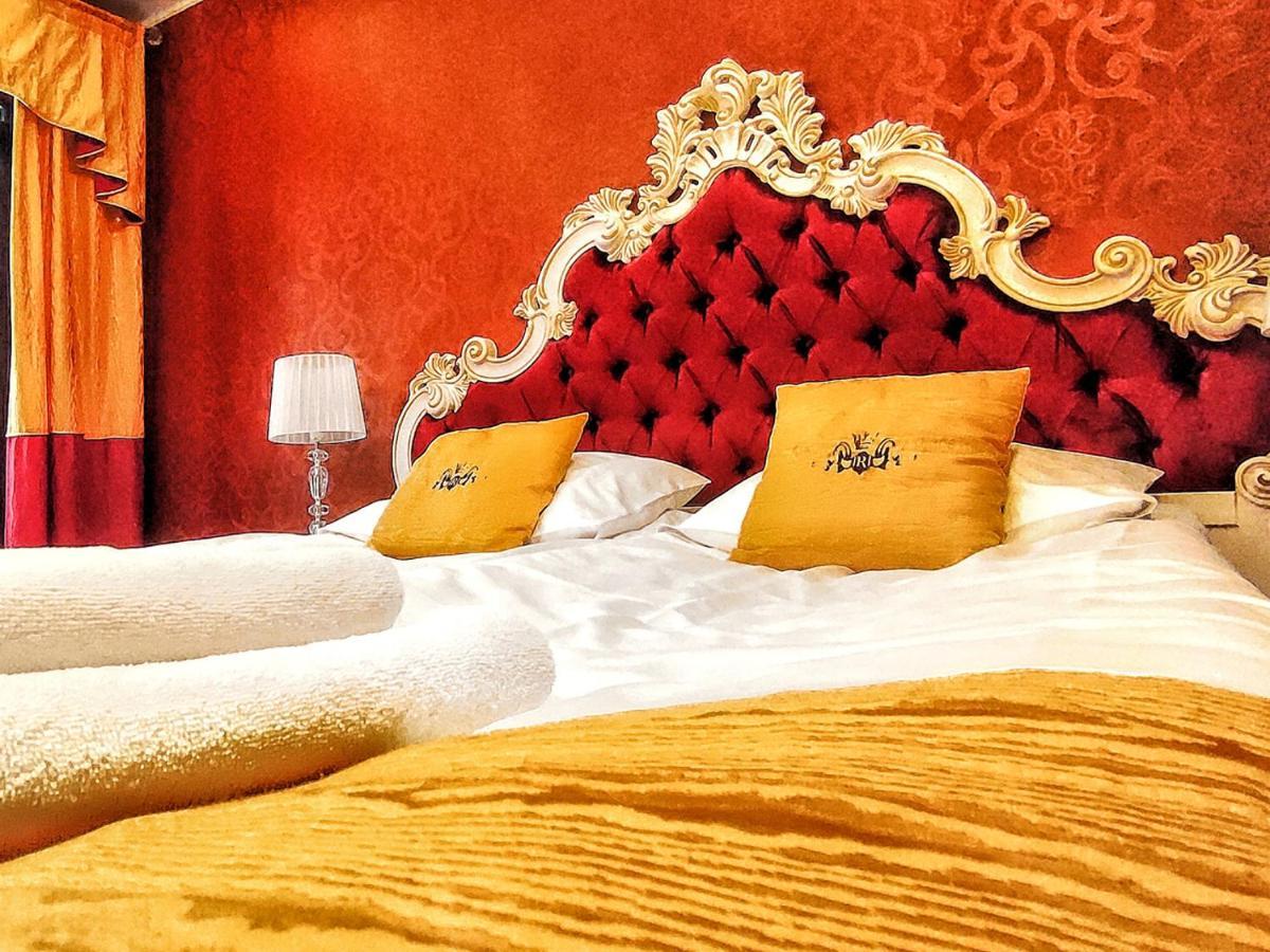 Royal Palace Centrum Bankietowe Sanok Ngoại thất bức ảnh