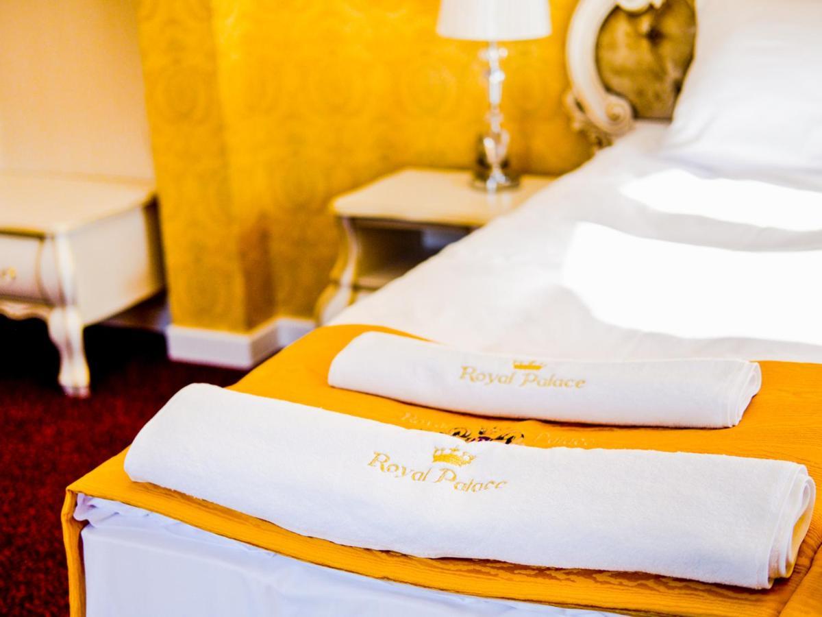 Royal Palace Centrum Bankietowe Sanok Ngoại thất bức ảnh